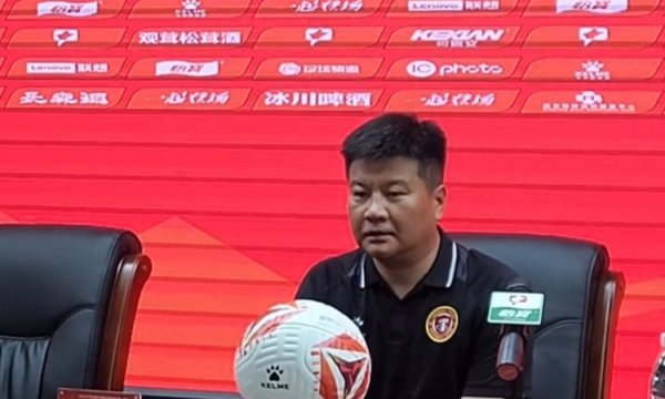 辽宁铁东说念主客场1-0投降敌手，连接稳居中甲积分榜首位