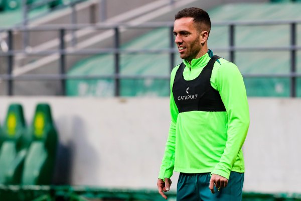 塞鸟在中超对津门虎送出过3次助攻，只好对阵西海岸时助攻数更多