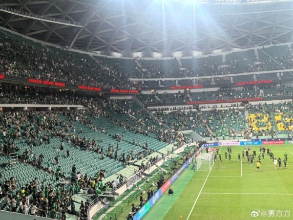国安3轮不堪&逾期榜首6分！博主：赛后，北看台提前退场拒却谢场