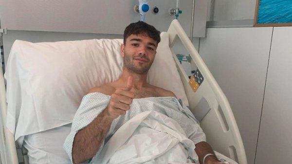 毕巴官方：后卫阿罗约顺利完成右膝枢纽手术，此前十字韧带断裂