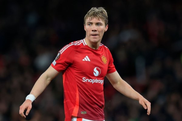 🚨罗马诺：曼联愿租霍伊伦且米兰已战斗 曼联要租赁费+承担工资