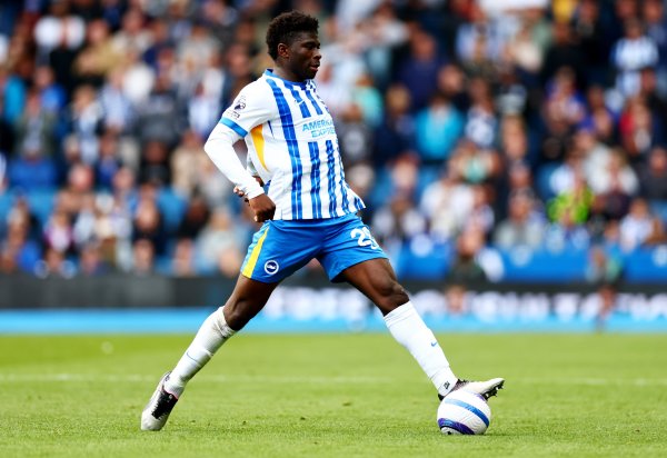 记者：布莱顿合计巴莱巴阛阓价值会和凯塞多相配，曼联不会报价