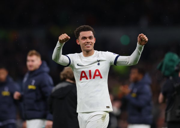 热刺邻接5次英超作念客伊蒂哈德球场皆当先破门，上赛季4-0大捷