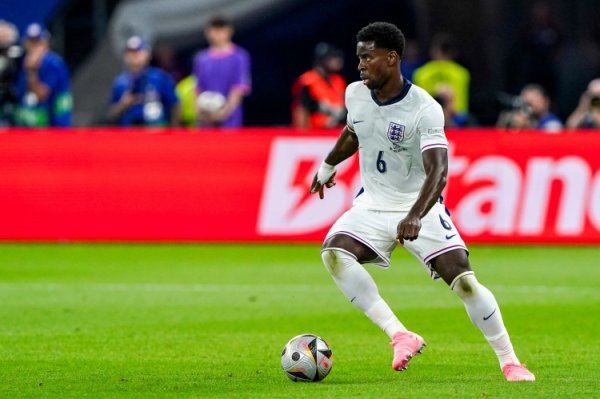 天体记者：伊萨克转会利物浦已完成，但省略情格伊转会能否来得及