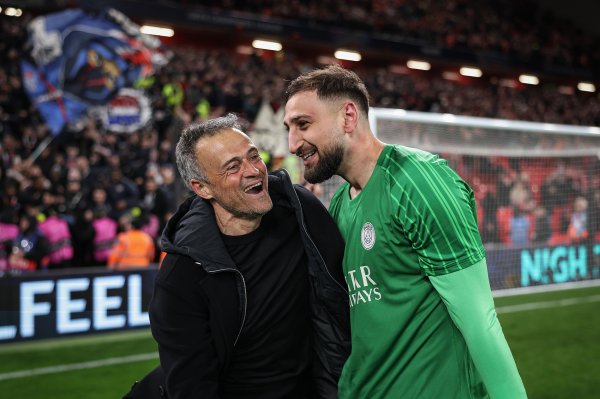 罗体：多纳鲁马与曼城就1000万欧年薪完竣条约，但愿尽快加盟