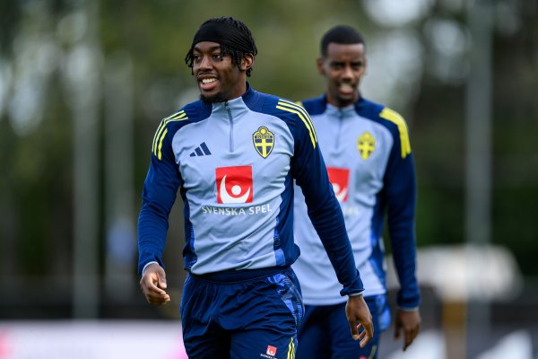 伊兰加：伊萨克畸形专注且行状，他如今去了利物浦我祝他好运