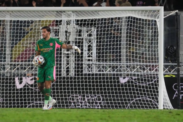 埃德森：咱们在曼城创造了传闻，八年后遴荐离开并遏止易