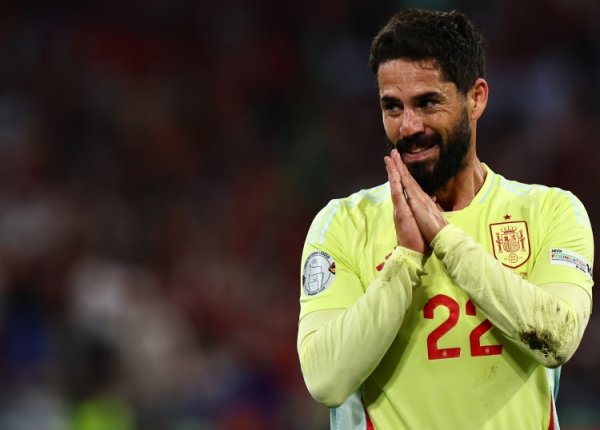 德拉富恩特：我与伊斯科谈过并期待他回回国度队，但健康最垂死