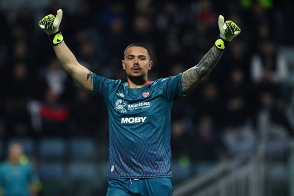 记者：国米柔和卡利亚里24岁门将卡普里莱