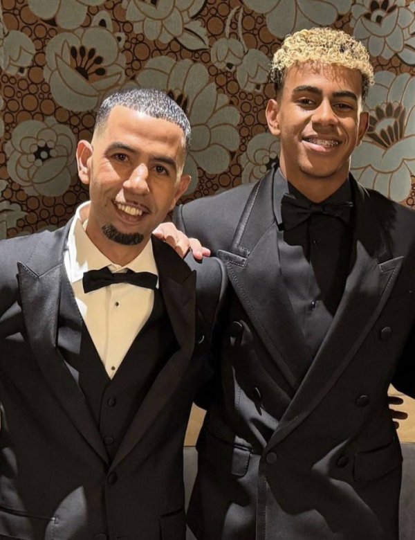 难谈说⁉️世体：亚马尔的家东谈主被排在金球奖现场前排座位