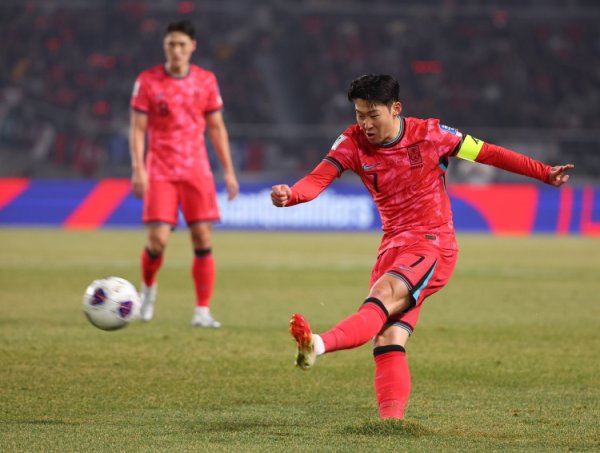 韩媒：孙兴慜无缘亚足联最好&不如他的球员却能入选，让东说念主微辞