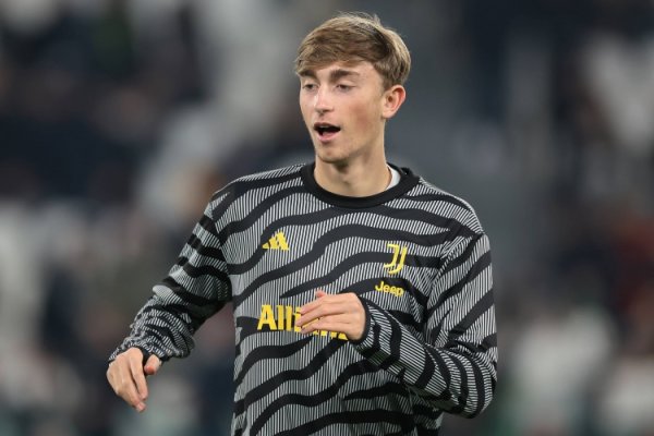 被尤文“贱卖”，赫伊森父亲：请问离队时如同好天轰隆，无法交融