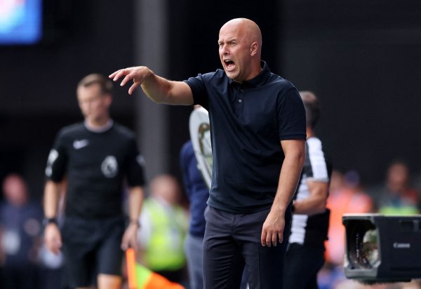 卡拉格谈利物浦输球：赛季初就埋下伏笔，老是给敌手契机