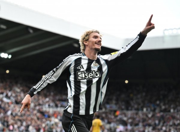 纽卡队史首东谈主！沃尔特马德英超及欧冠首秀均有进球入账