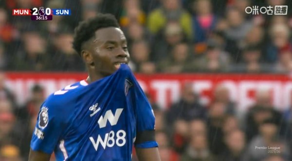 曼联打到敌手37分钟换东说念主！桑德兰换下边锋阿迪格拉，上后卫巴拉德
