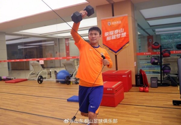 黯澹浇恒久心中的火焰！卯足劲头，络续向着前列全力冲刺！