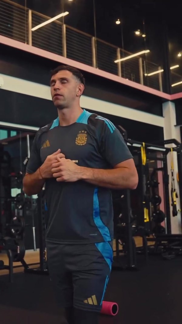 熟练扑点庆祝新舞步？大马丁进修症结舞蹈自娱自乐