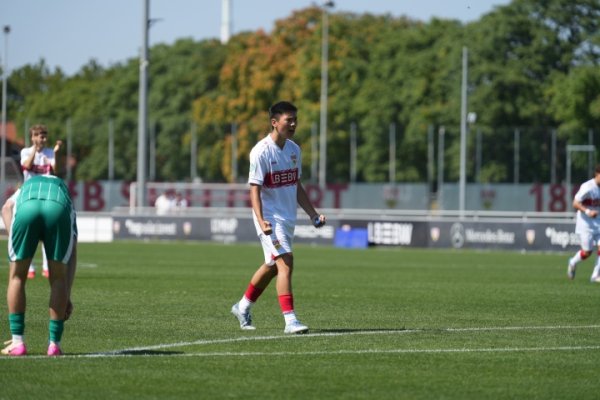 采访谢初筠：德国的覆按体系超过专科，我本事好心爱控球