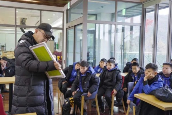 靠足球小将赢利？董路：咱们不跟孩子们签约，也没球员往来签约费