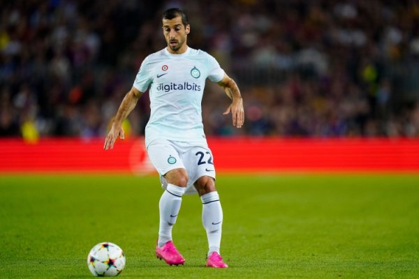 国米官方：姆希塔良左大腿屈肌不适，将来几天将从头评估伤情