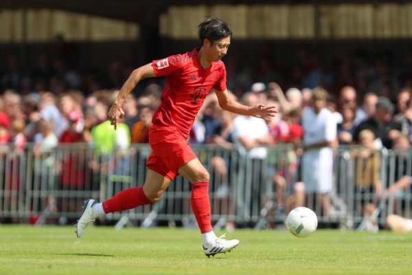 拜仁官方：戴维斯、穆西亚拉、伊藤洋辉本日完成个东谈主探员