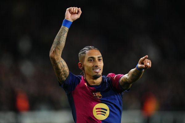 世体：拉菲尼亚固然因伤无法出战，但一经展现出巴萨队长风姿