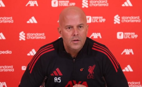 斯洛特：伊萨克和琼斯基本无缘出战维拉 完全没念念到被问左券问题