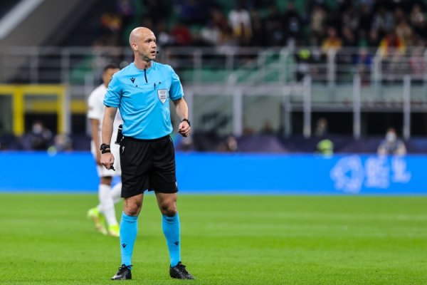 世体：安东尼-泰勒第6次法则巴萨，此前5次2胜2平1负，客场没输过