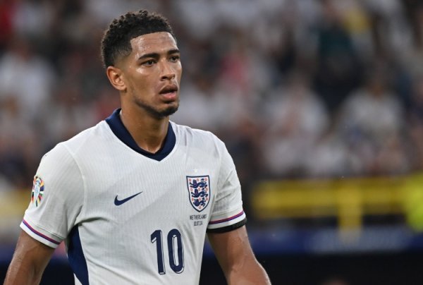 邮报：贝林厄姆已判辨英格兰队是一个全体，而不是他加上另外十东谈主