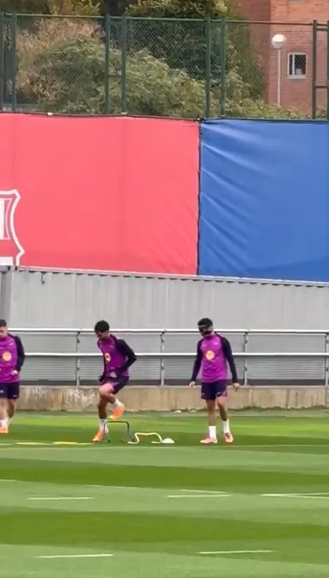 记者：埃里克-加西亚率领面具磨砺，霍安-加西亚海外比赛日后回来