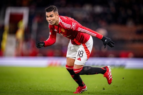 33岁仍难以替代！记者：卡塞米罗被撞后主动恳求被换下