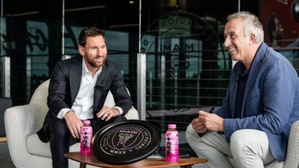 梅西专访：我本期待通盘欧洲糊口齐在巴萨渡过 没料到阿尔巴退役