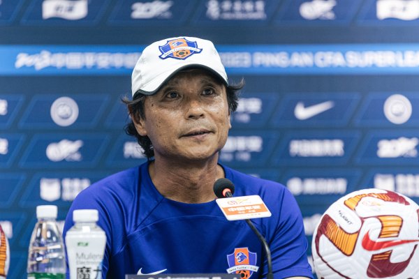 曲刚：咱们表面上还莫得左迁但艰苦很大，但愿处事球员不要舍弃