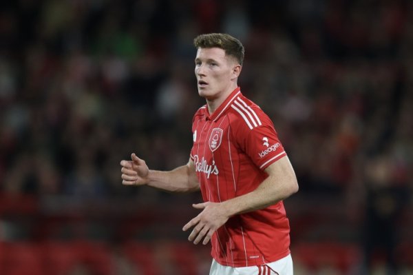 太阳报：曼联将补强中场，眷注安德森、沃顿、巴莱巴