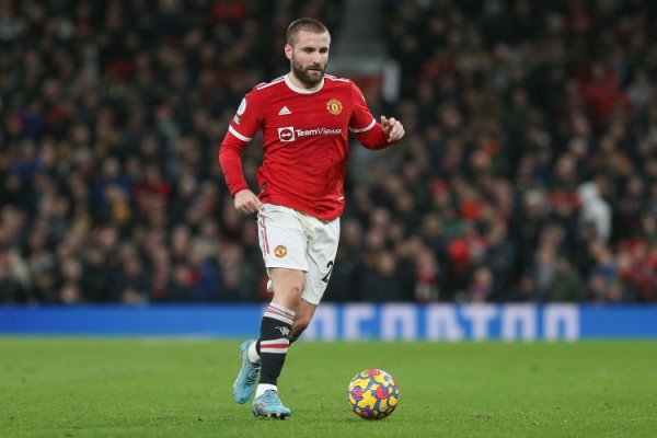 记者谈曼联：对阵水晶宫必须让卢克·肖踢左翼卫，被打穿也认了