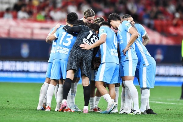 博主：河南队今寰球午赶赴上海浦东，随后将与海港进行热身赛